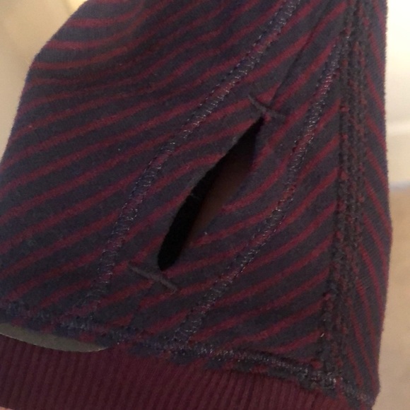 Excellent Condition 9/10 Lululemon Full Tilt LS - Picture 4 of 14